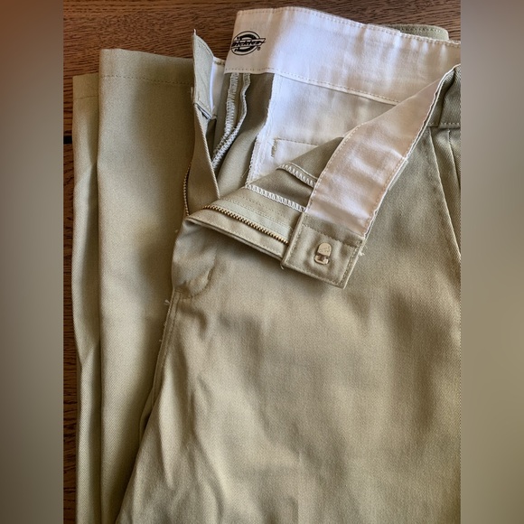 Dickies Wide leg pants in khaki - never worn - Picture 3 of 4